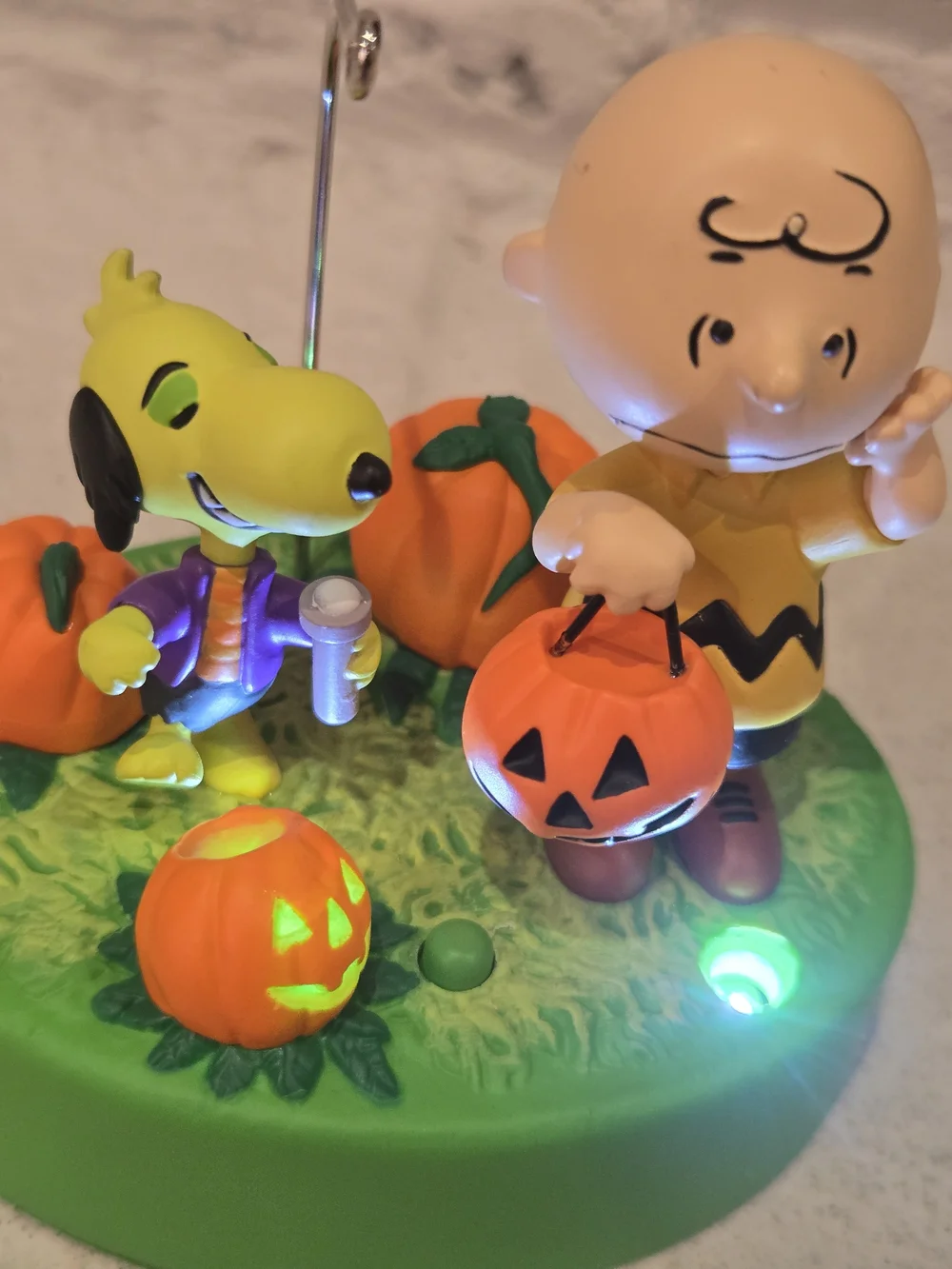Hallmark Snoopy And Charlie Brown Trick Or Treating Pals Ornament